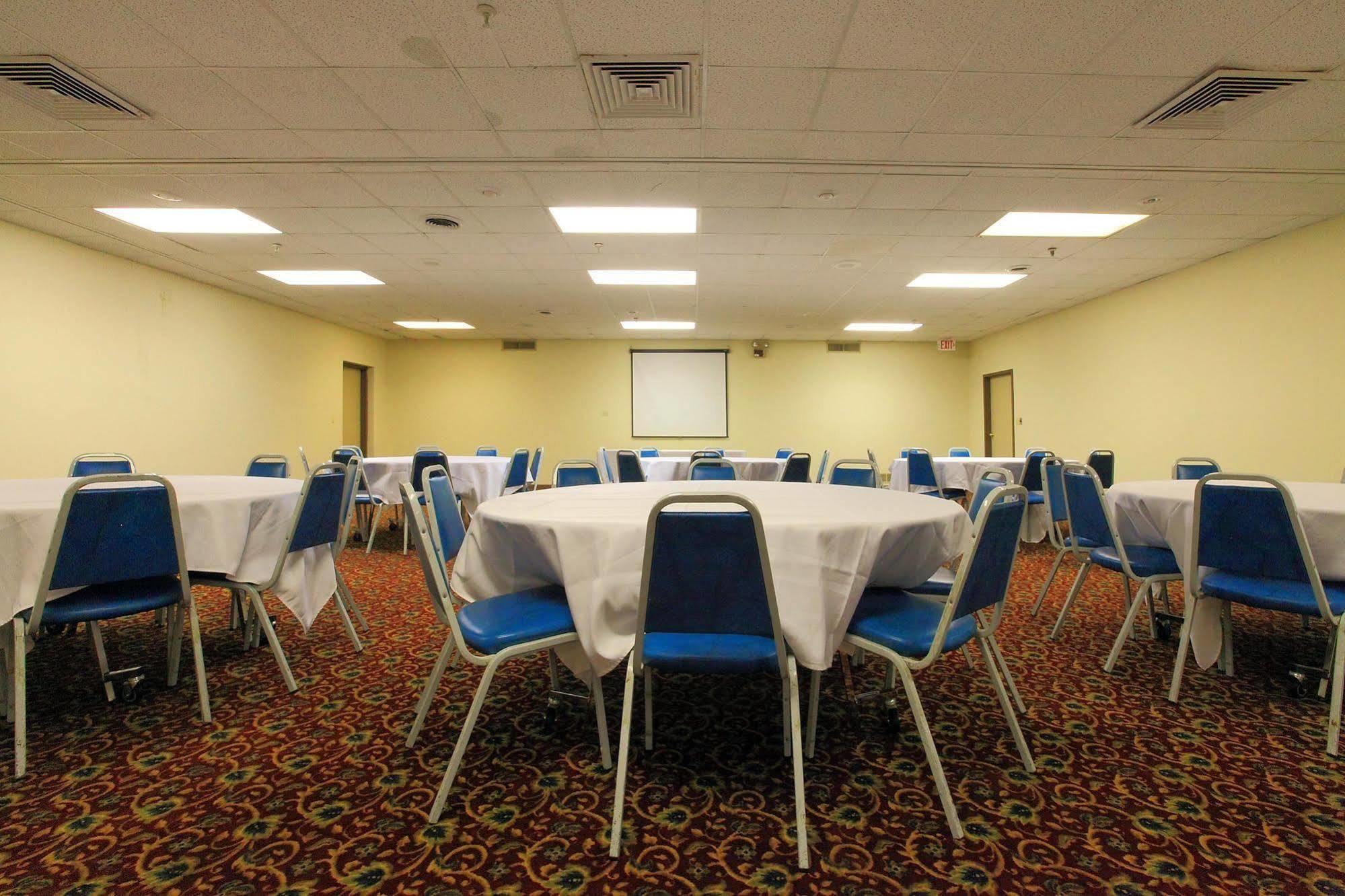 Americas Best Value Inn Newton Einrichtungen foto
